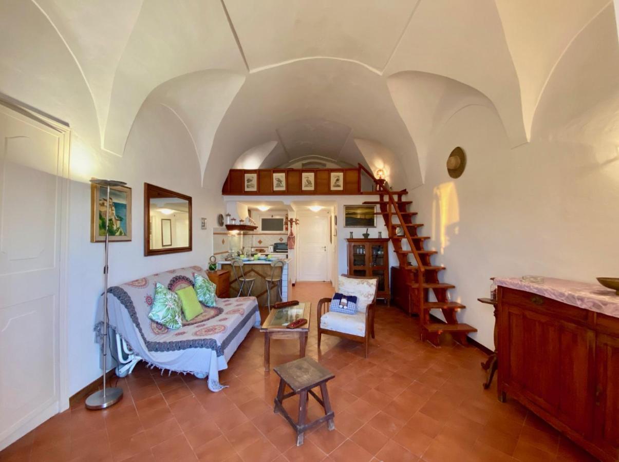 Holidaycasa Romano - Vacanza Nel Cuore Di Sperlonga Dış mekan fotoğraf