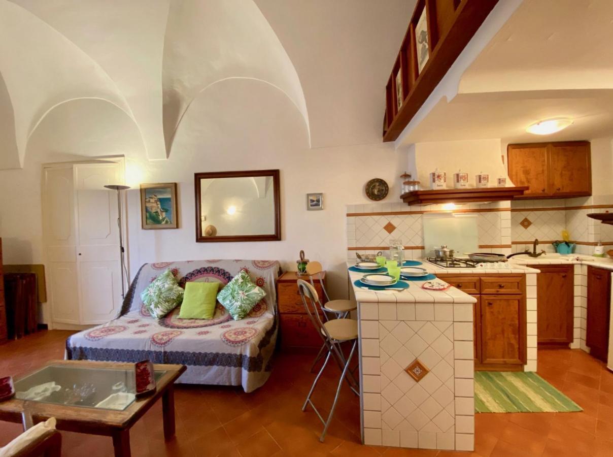 Holidaycasa Romano - Vacanza Nel Cuore Di Sperlonga Dış mekan fotoğraf