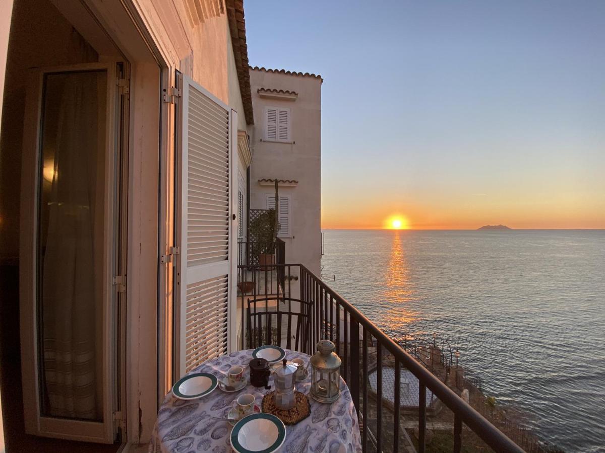 Holidaycasa Romano - Vacanza Nel Cuore Di Sperlonga Dış mekan fotoğraf