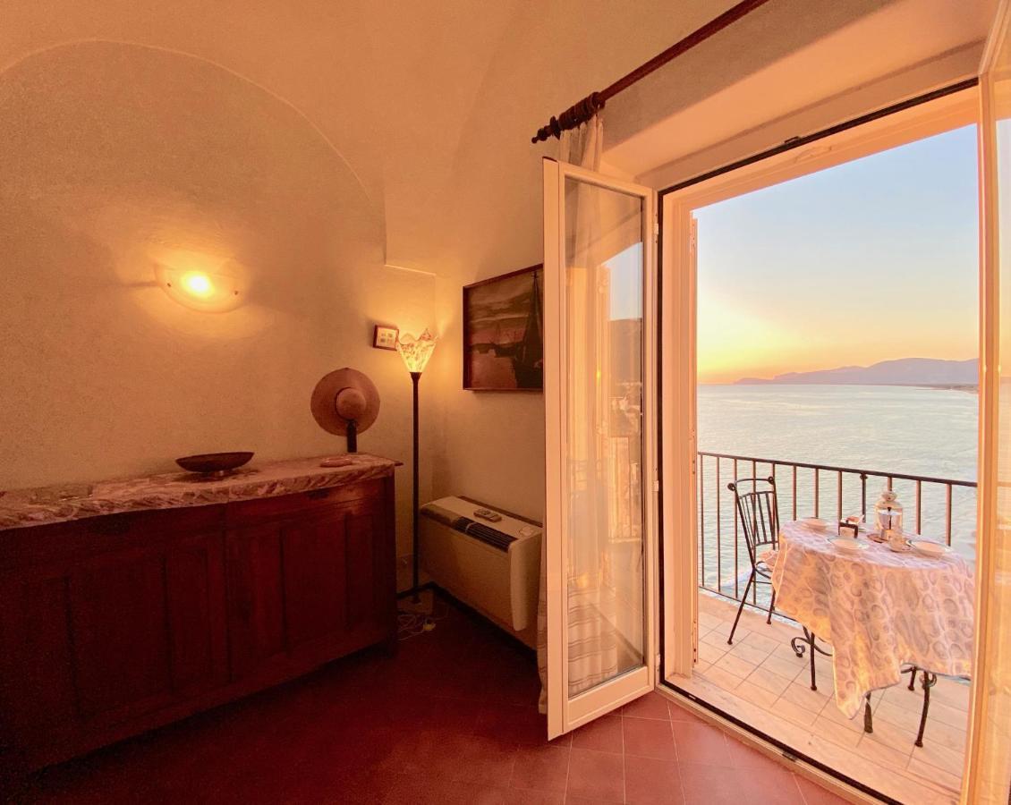 Holidaycasa Romano - Vacanza Nel Cuore Di Sperlonga Dış mekan fotoğraf